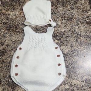 SHEIN White Knitted Diaper Cover and Hat Set